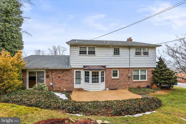 2940 BROXTON LN, York, PA 17402