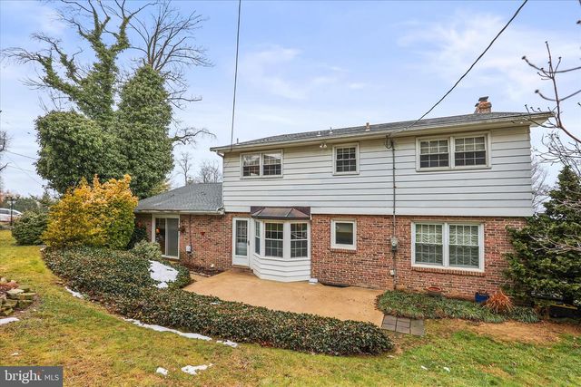 2940 BROXTON LN, York, PA 17402