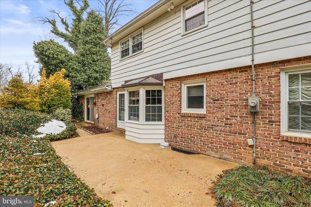 2940 BROXTON LN, York, PA 17402