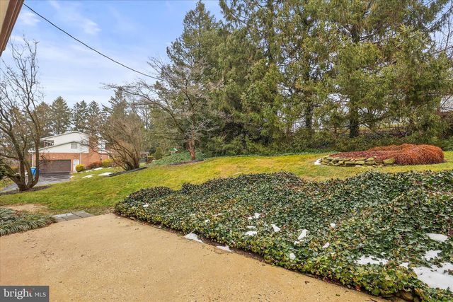 2940 BROXTON LN, York, PA 17402