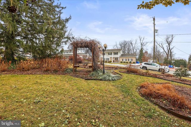 2940 BROXTON LN, York, PA 17402