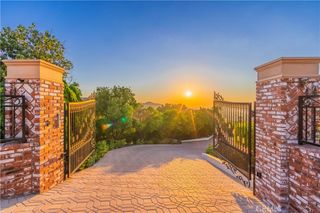 2333 N Coronet Court, Covina, CA 91724