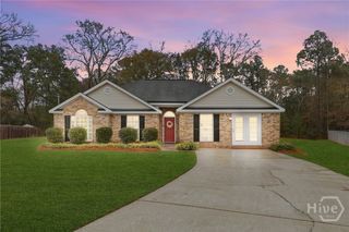 35 Farmers Circle, Ellabell, GA 31308