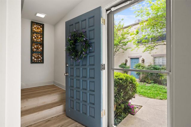 3613 Las Colinas DR C, Austin, TX 78731