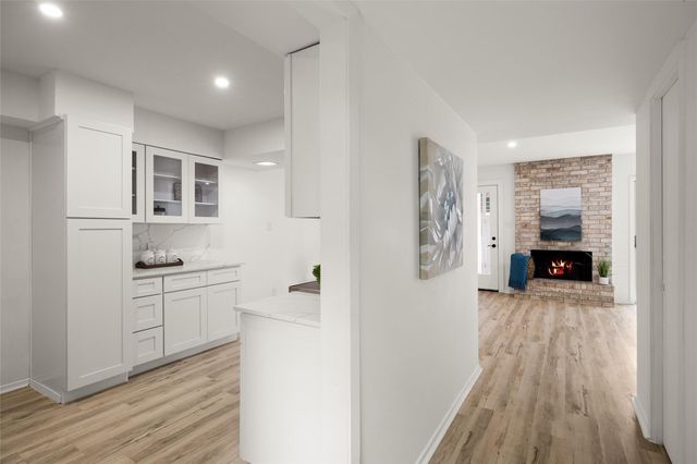 3613 Las Colinas DR C, Austin, TX 78731