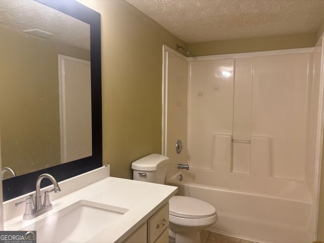 7279 Williamsburg Drive, Riverdale, GA 30274