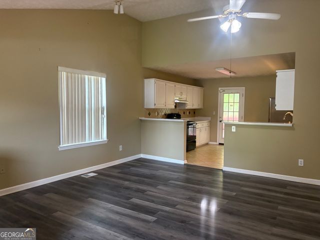 7279 Williamsburg Drive, Riverdale, GA 30274