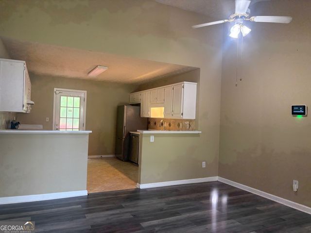 7279 Williamsburg Drive, Riverdale, GA 30274