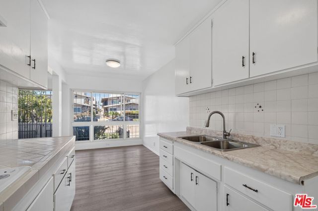 324 E Tamarack Avenue, Inglewood, CA 90301