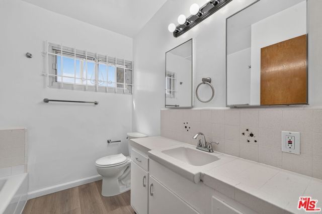 324 E Tamarack Avenue, Inglewood, CA 90301