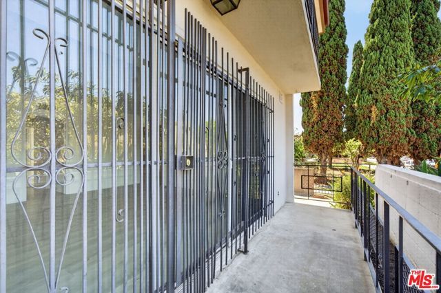 324 E Tamarack Avenue, Inglewood, CA 90301