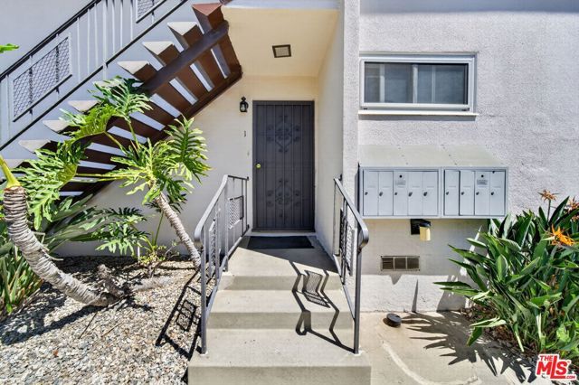 324 E Tamarack Avenue, Inglewood, CA 90301