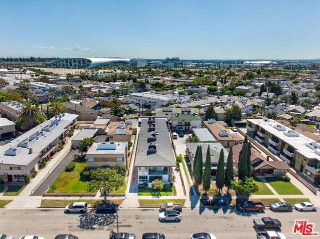 324 E Tamarack Avenue, Inglewood, CA 90301