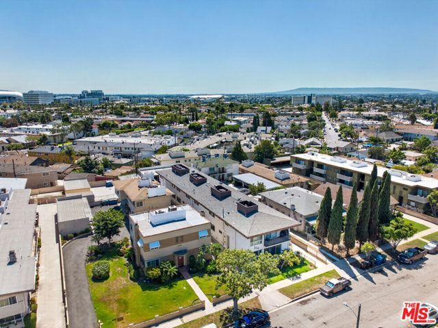 324 E Tamarack Avenue, Inglewood, CA 90301