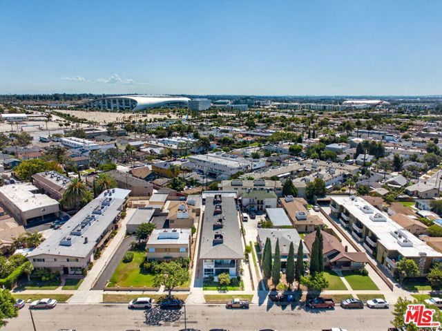 324 E Tamarack Avenue, Inglewood, CA 90301