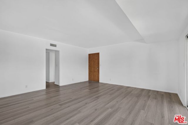 324 E Tamarack Avenue, Inglewood, CA 90301