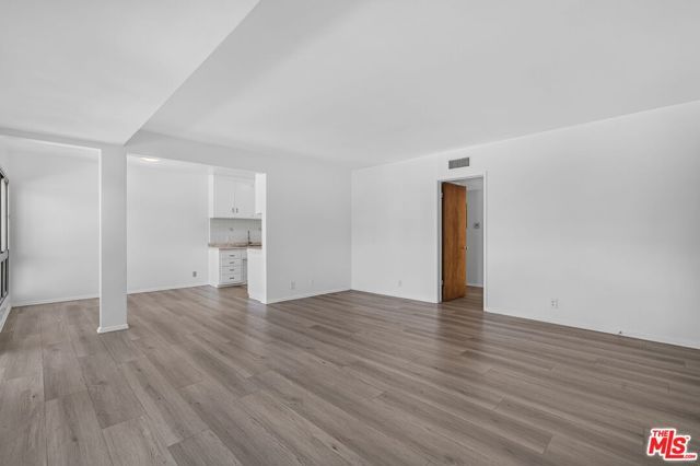 324 E Tamarack Avenue, Inglewood, CA 90301