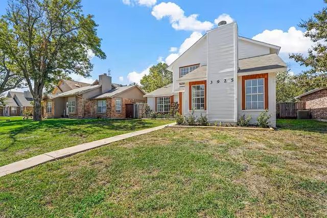 3925 Bond Street, Rowlett, TX 75088