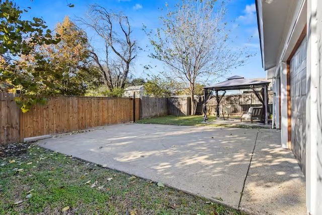 3925 Bond Street, Rowlett, TX 75088