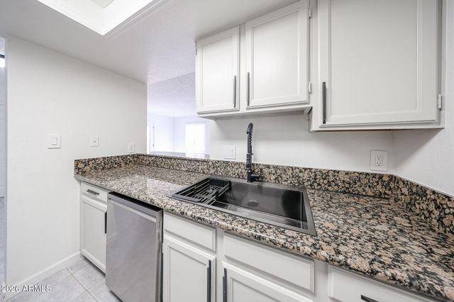 17032 N 16th Drive Unit 7, Phoenix, AZ 85023