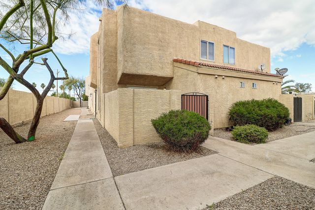 17032 N 16th Drive Unit 7, Phoenix, AZ 85023