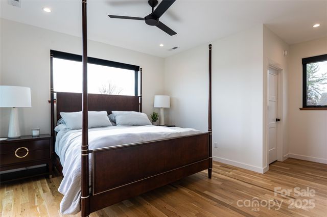 28 Lamb Avenue, Asheville, NC 28806