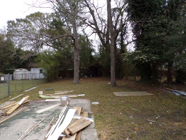 1119 S 8th Street, Wilmington, NC 28401