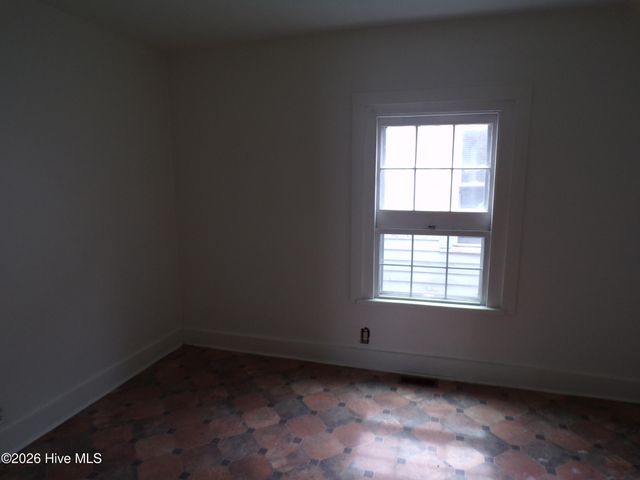 1119 S 8th Street, Wilmington, NC 28401