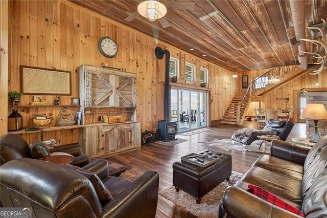 110 Old Indian Trail, Blue Ridge, GA 30513