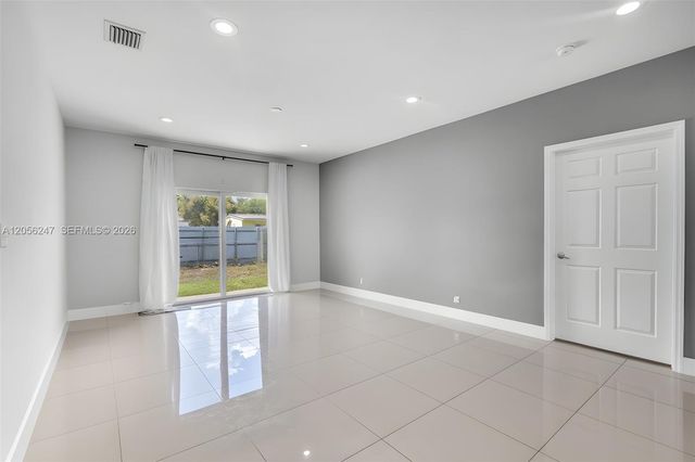 1330 NW 11th St, Fort Lauderdale, FL 33311