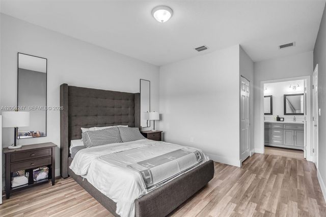 1330 NW 11th St, Fort Lauderdale, FL 33311