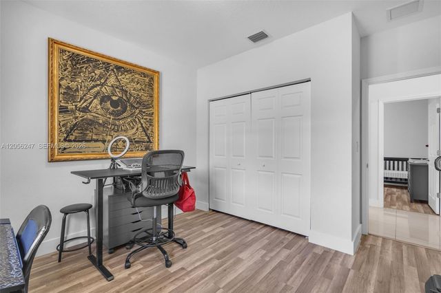 1330 NW 11th St, Fort Lauderdale, FL 33311