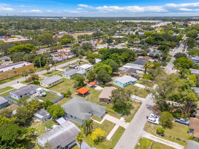 1330 NW 11th St, Fort Lauderdale, FL 33311