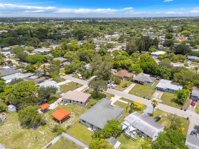 1330 NW 11th St, Fort Lauderdale, FL 33311