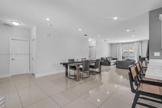 1330 NW 11th St, Fort Lauderdale, FL 33311