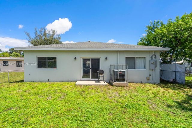 1330 NW 11th St, Fort Lauderdale, FL 33311