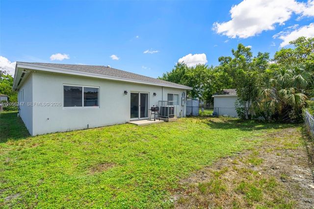 1330 NW 11th St, Fort Lauderdale, FL 33311