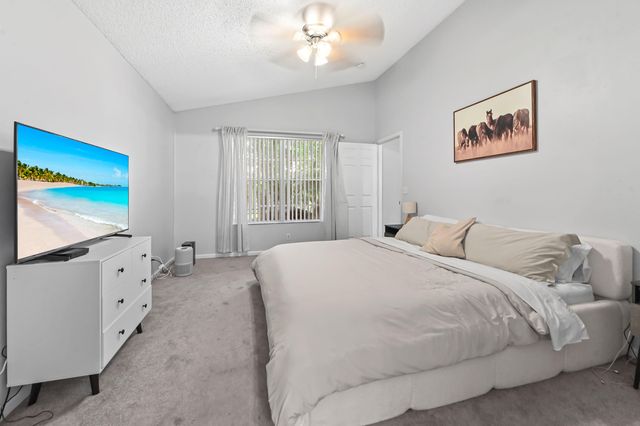 320 Hammocks Trail, Greenacres, FL 33413