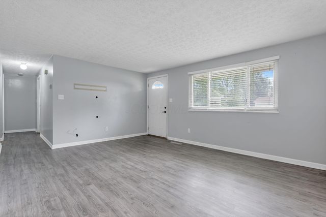 7008 Clymer Drive, Reynoldsburg, OH 43068