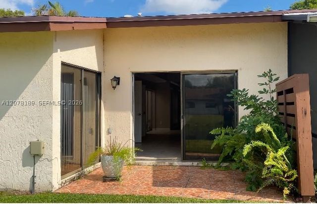 803 SW 119th Way 803, Davie, FL 33325