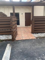 803 SW 119th Way 803, Davie, FL 33325