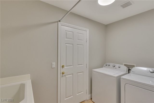 63 Cascade Lake Street, Las Vegas, NV 89148