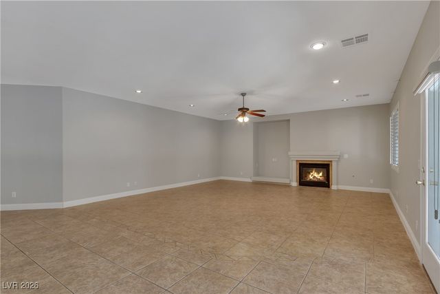 63 Cascade Lake Street, Las Vegas, NV 89148