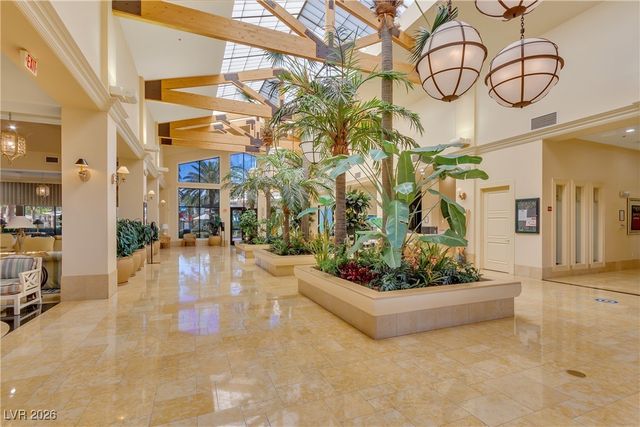 63 Cascade Lake Street, Las Vegas, NV 89148