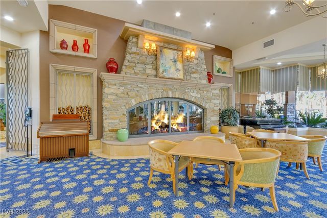 63 Cascade Lake Street, Las Vegas, NV 89148