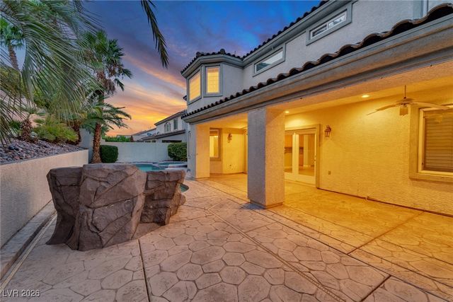 63 Cascade Lake Street, Las Vegas, NV 89148