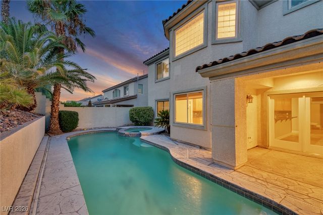 63 Cascade Lake Street, Las Vegas, NV 89148