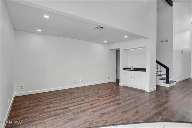 837 Hillview Circle, Simi Valley, CA 93065