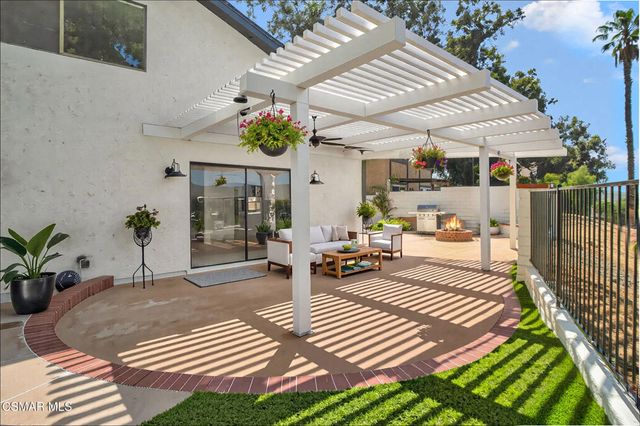 837 Hillview Circle, Simi Valley, CA 93065