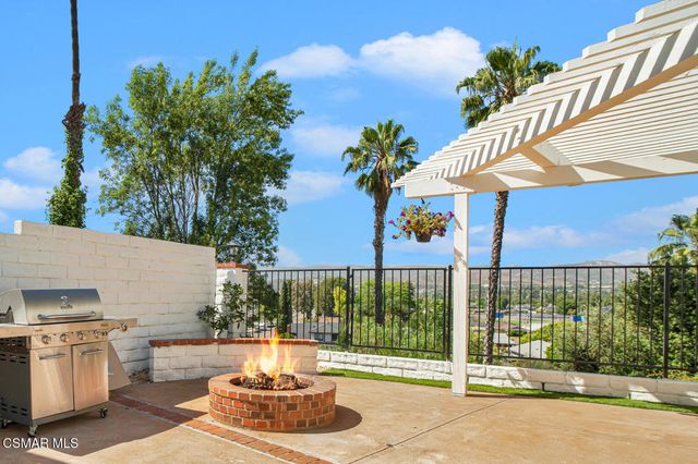 837 Hillview Circle, Simi Valley, CA 93065